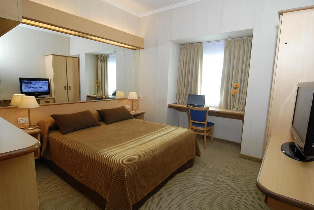 Hotel Aeroparque Inn & Suites Буэнос-Айрес Экстерьер фото